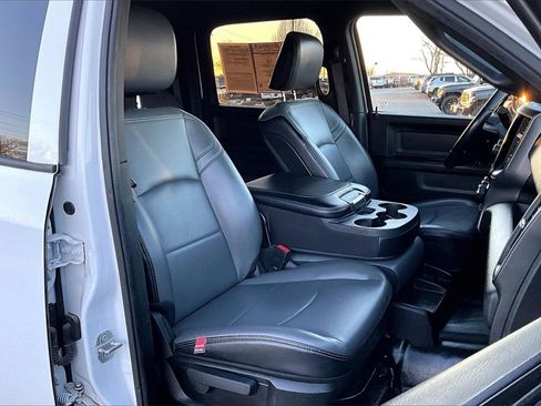 Used 2022 RAM 2500 Tradesman w/ Chrome Appearance Group image 7