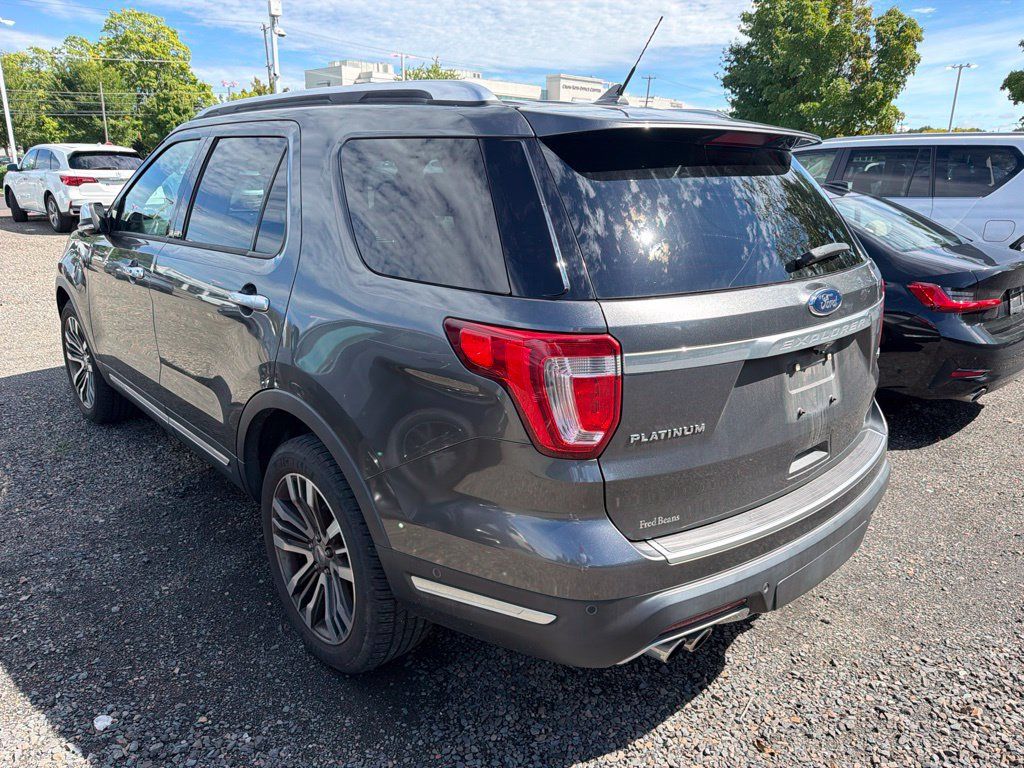 Used 2018 Ford Explorer Platinum AWD/4WD image 4