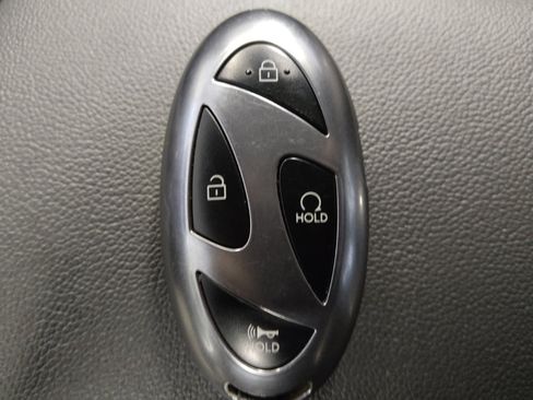 Used 2025 Hyundai Elantra SEL FWD image 32