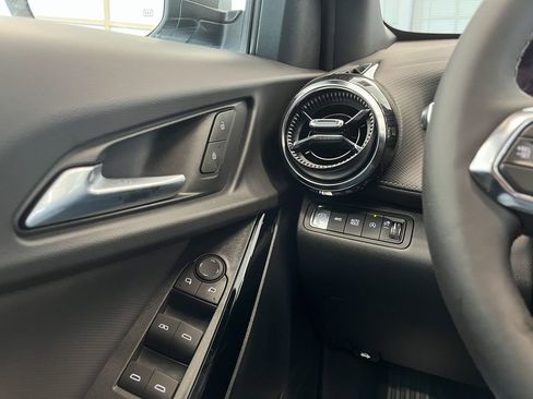 Certified 2025 Chevrolet Equinox LT w/ Safety and Technology Package image 19