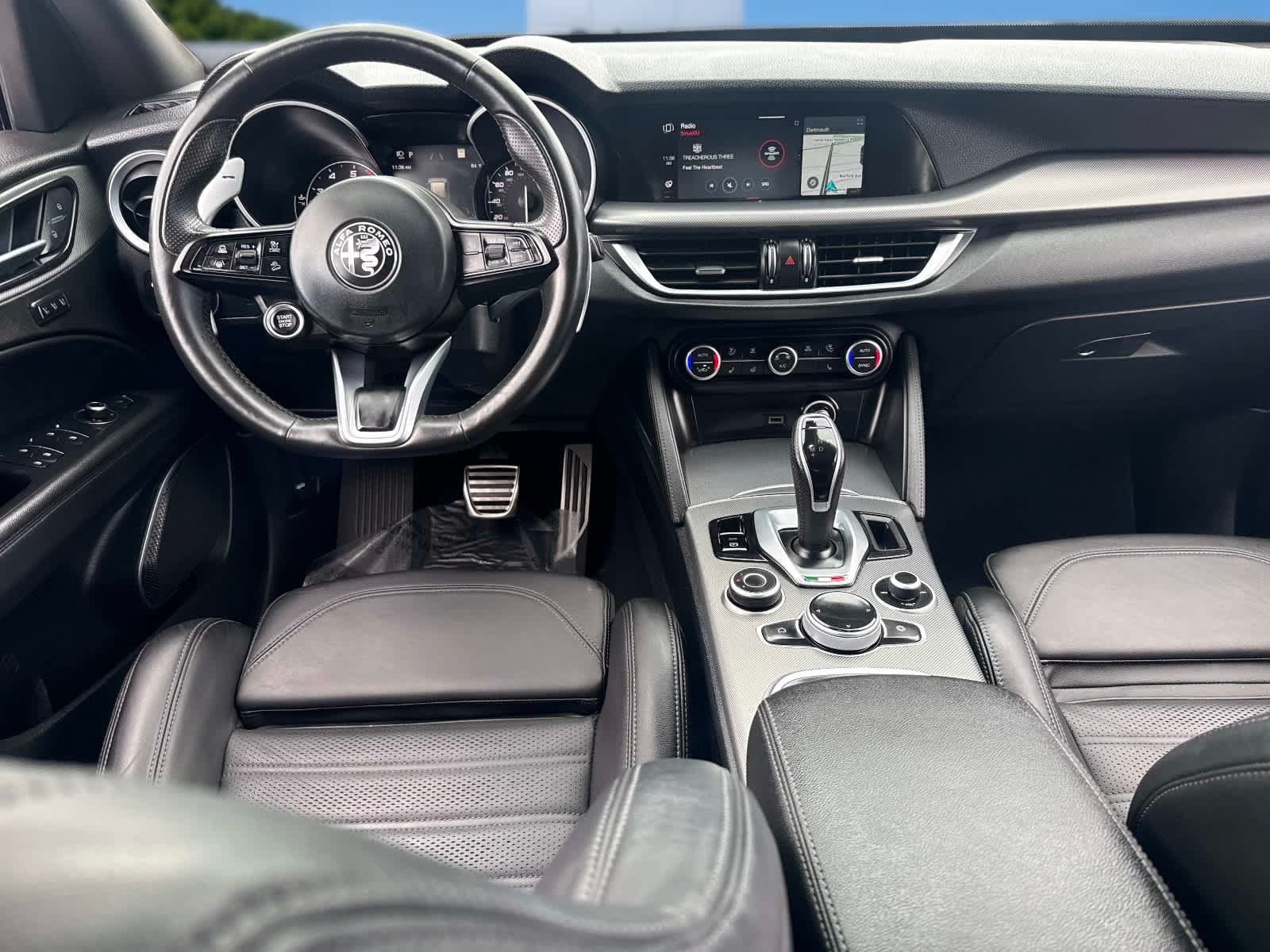 Used 2023 Alfa Romeo Stelvio Veloce AWD/4WD image 17