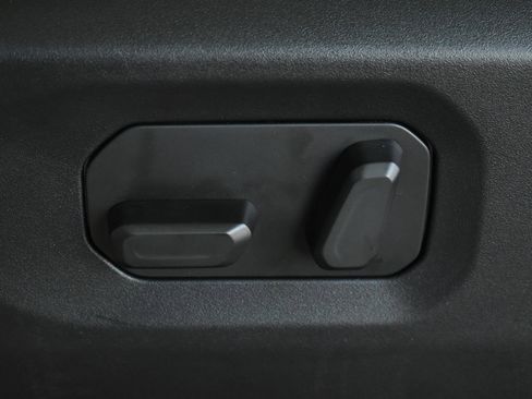 New 2026 Jeep Wrangler Unlimited Sahara image 13