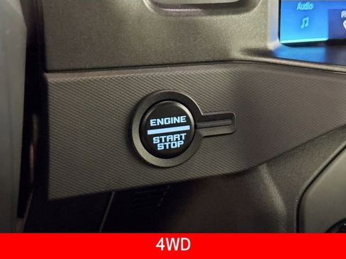 Used 2024 Ford Bronco Badlands image 9