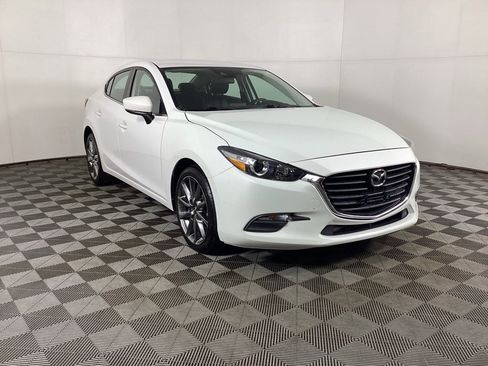 Used 2018 MAZDA MAZDA3 Touring image 1