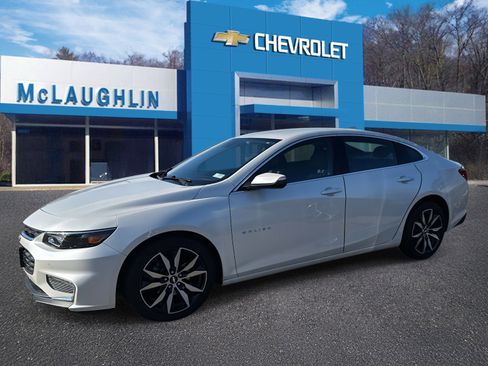 Used 2018 Chevrolet Malibu LT w/ Leather Package image 1