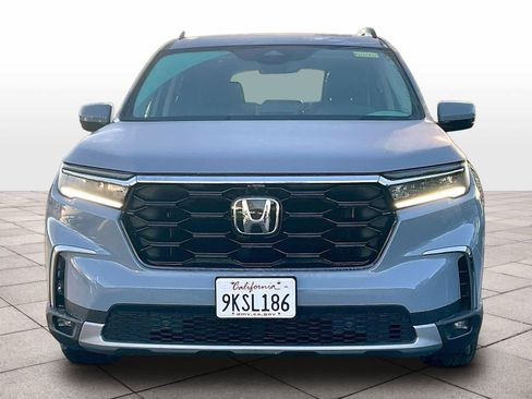 Used 2024 Honda Pilot Elite image 3