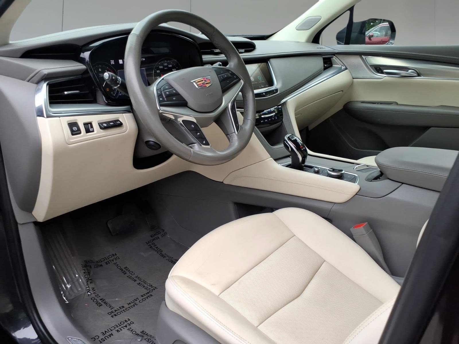 Used 2020 Cadillac XT5 Premium Luxury AWD/4WD image 10