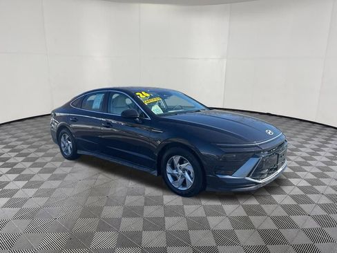 Used 2026 Hyundai Sonata SE FWD image 3