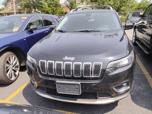 Used 2019 Jeep Cherokee Limited AWD/4WD image 2