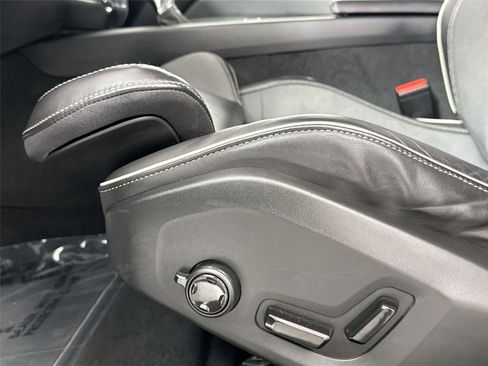 Used 2019 Volvo S60 T5 R-Design image 31