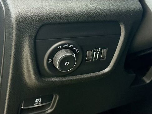 New 2025 Jeep Grand Cherokee Limited w/ Black Appearance Package AWD/4WD image 10