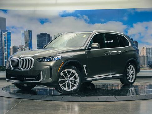 Used 2026 BMW X5 xDrive40i AWD/4WD image 2