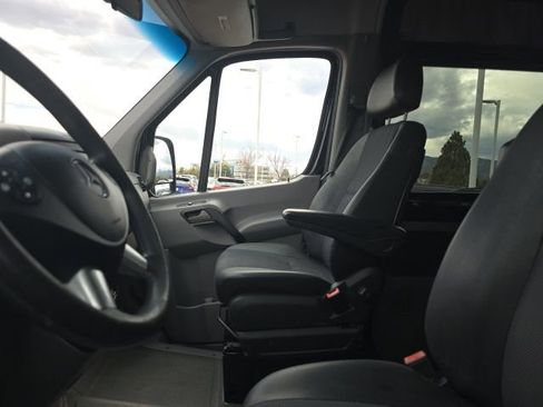 Used 2016 Mercedes-Benz Sprinter 2500 image 5