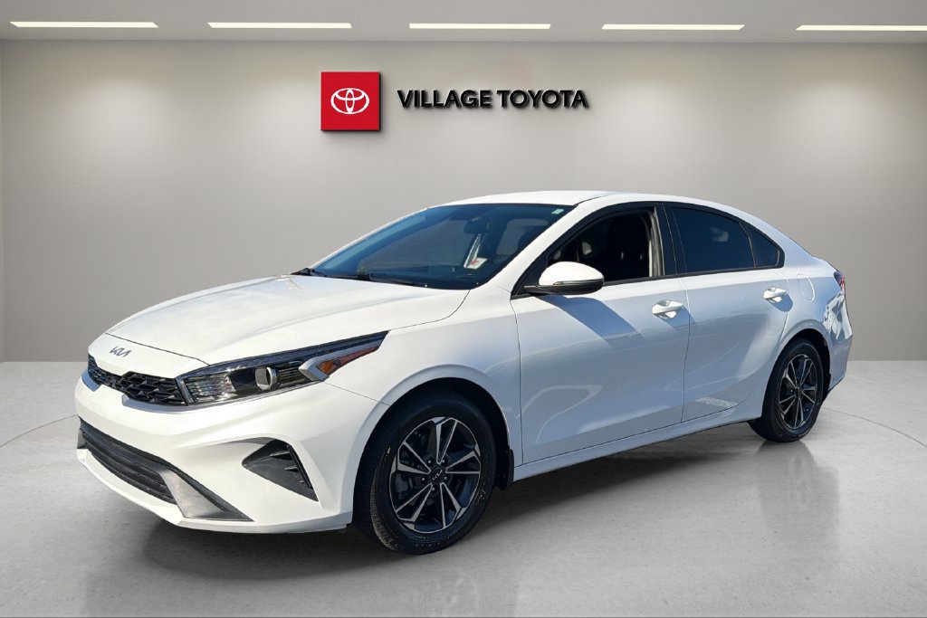 Used 2024 Kia Forte LXS w/ LXS Technology Package FWD image 1