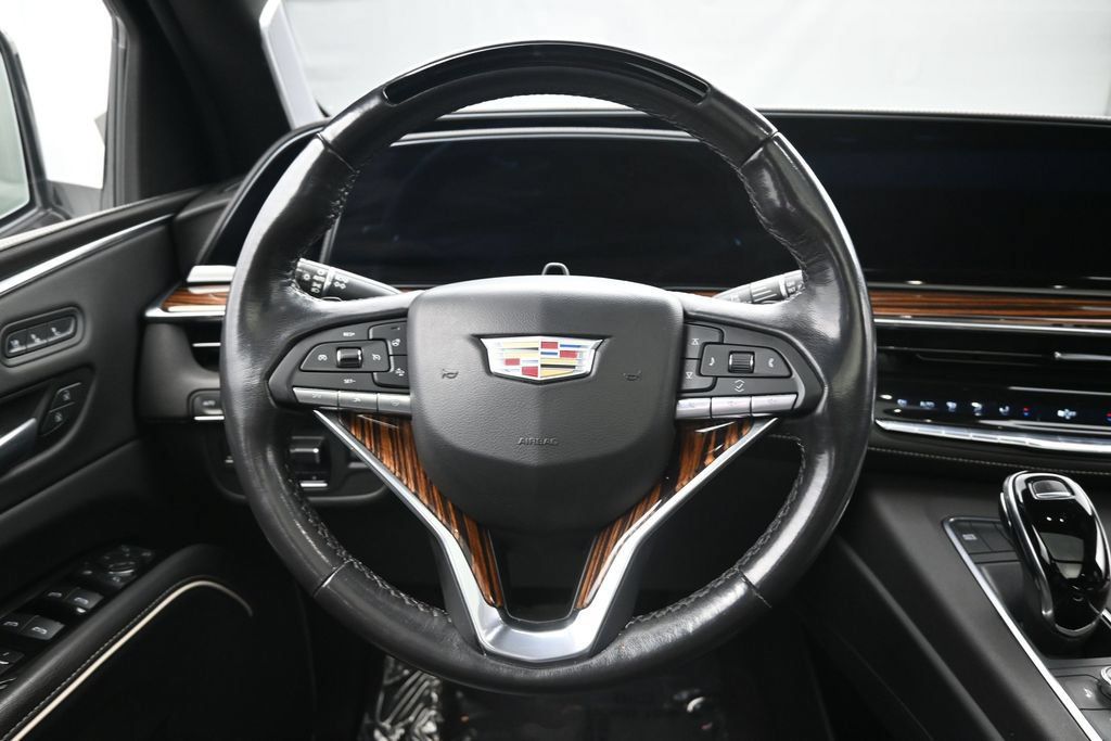 Used 2022 Cadillac Escalade ESV Premium Luxury w/ Performance Package AWD/4WD image 13