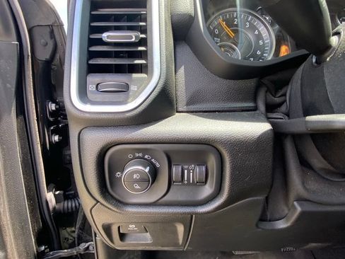 Used 2019 RAM 1500 Big Horn AWD/4WD image 13