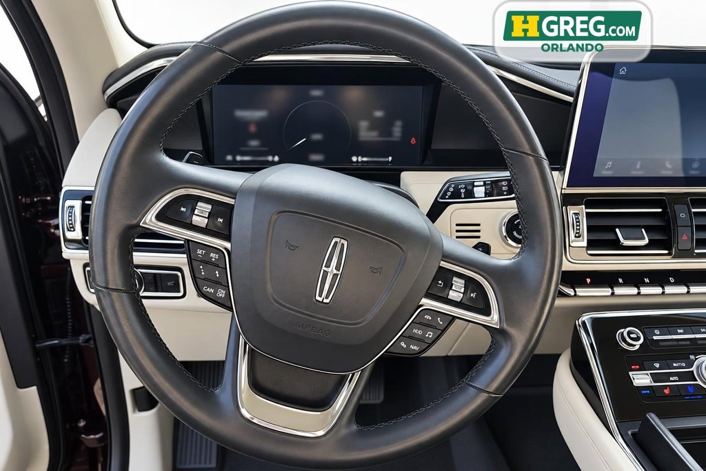 Used 2020 Lincoln Navigator Reserve w/ Luxury Package AWD/4WD image 10