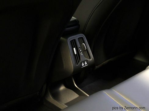 Certified 2025 BMW X2 xDrive28i image 14