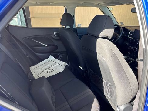 Used 2024 Hyundai Venue SEL FWD image 22