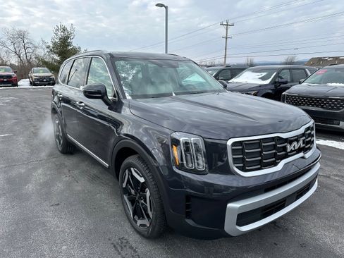 New 2025 Kia Telluride S image 3