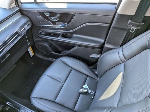 New 2026 Lincoln Corsair Premiere image 16