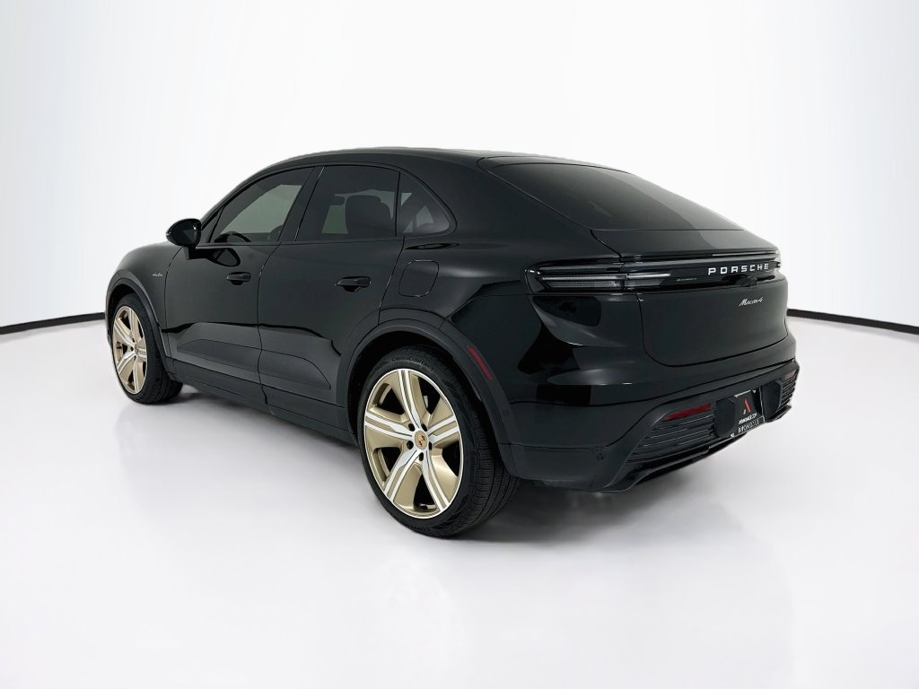 Certified 2024 Porsche Macan 4 Electric AWD/4WD image 3