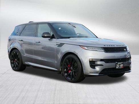 Used 2025 Land Rover Range Rover Sport Dynamic SE image 3