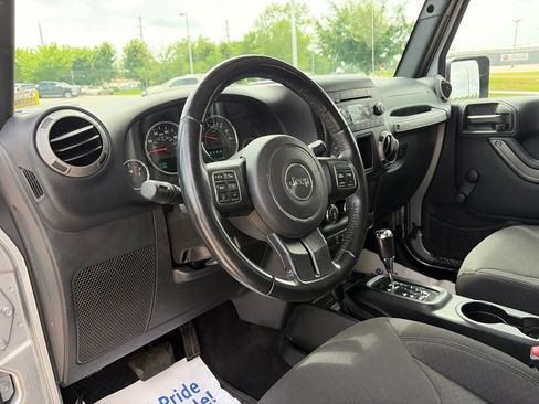 Used 2017 Jeep Wrangler Sport AWD/4WD image 21