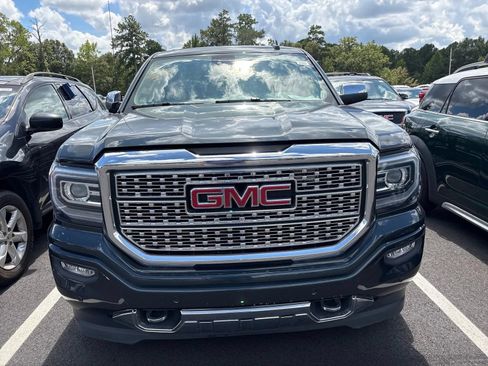 Used 2018 GMC Sierra 1500 Denali w/ Denali Ultimate Package AWD/4WD image 2