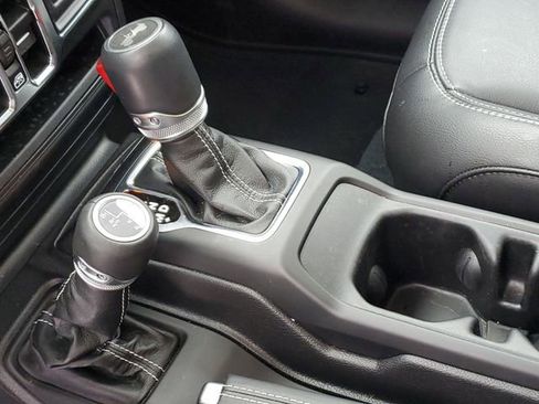 Used 2023 Jeep Wrangler Unlimited Sahara w/ Cold Weather Group image 19