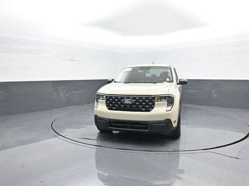 Certified 2025 Ford Maverick XL FWD image 3