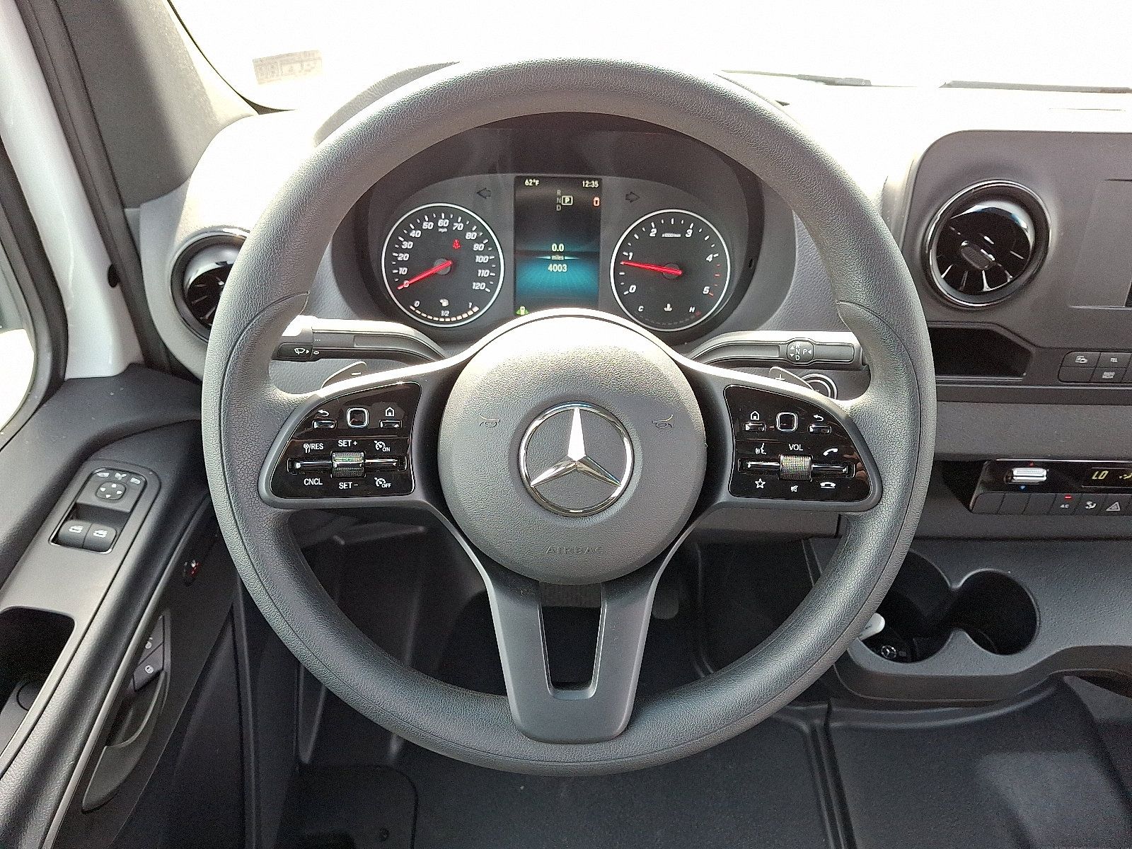 Used 2024 Mercedes-Benz Sprinter 2500 image 19