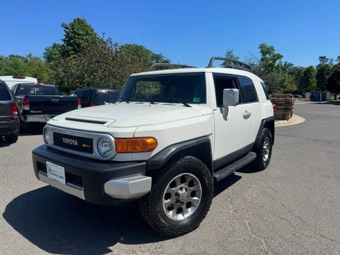 Used 2012 Toyota FJ Cruiser 4WD w/ Upgrade Pkg image 4