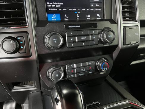 Used 2019 Ford F150 XLT w/ Equipment Group 302A Luxury AWD/4WD image 19
