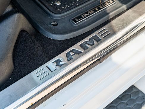 Used 2018 RAM 2500 Limited AWD/4WD image 14