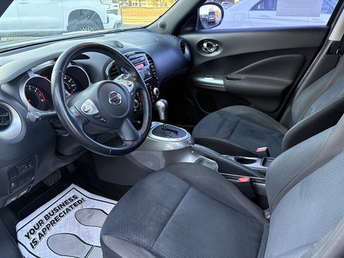 Used 2012 Nissan Juke SV w/ Interior Illumination Pkg image 7