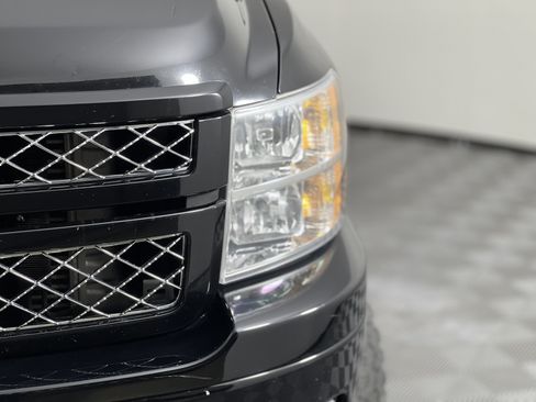 Used 2012 Chevrolet Silverado 2500 LTZ w/ LTZ Plus Package AWD/4WD image 7