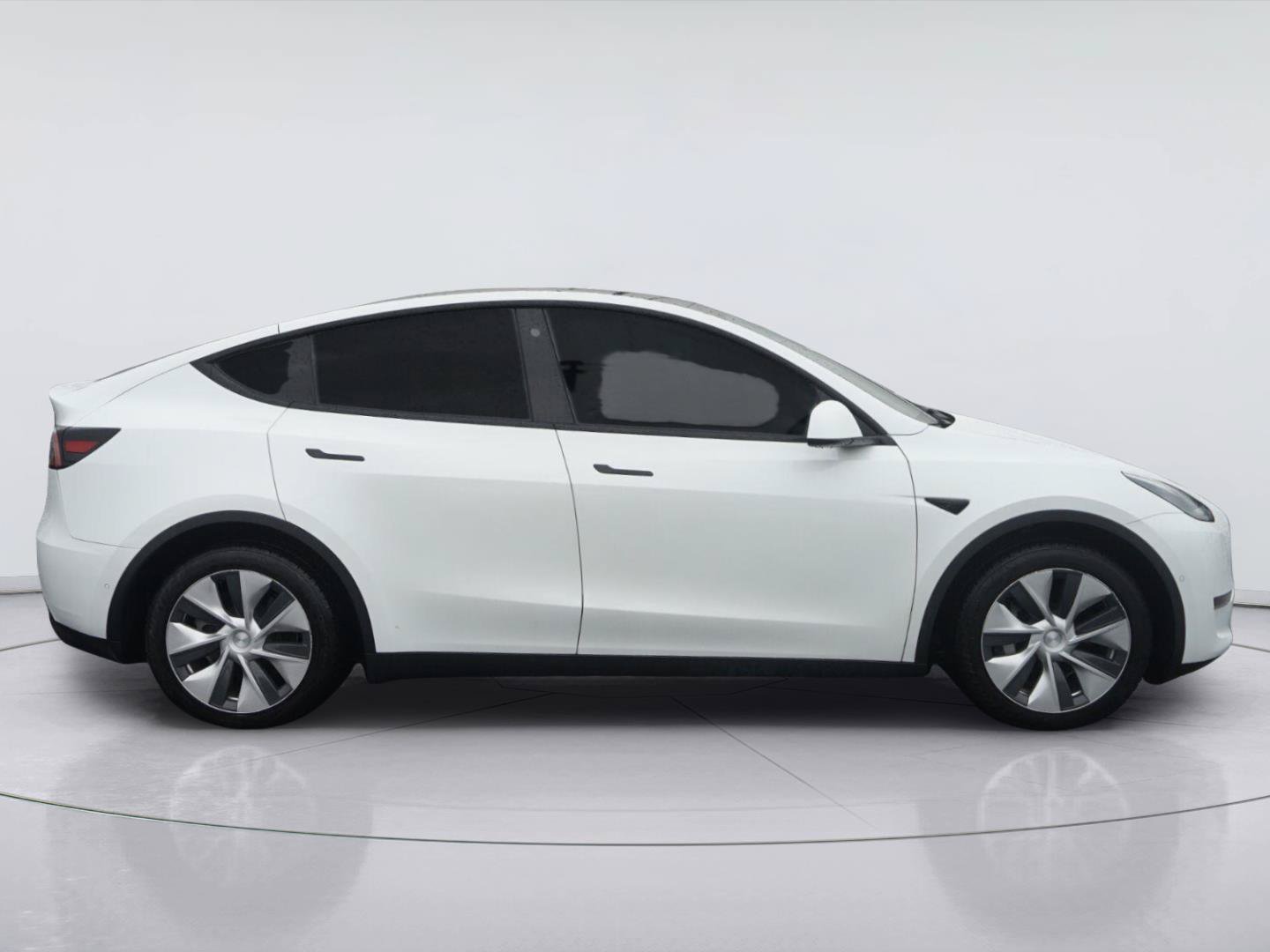 Used 2021 Tesla Model Y Long Range AWD/4WD image 5