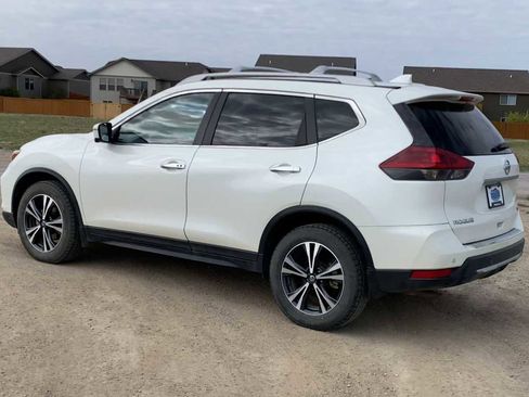 Used 2020 Nissan Rogue SV w/ Premium Package AWD/4WD image 6