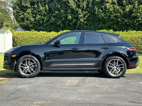 Used 2026 Porsche Macan AWD/4WD image 2