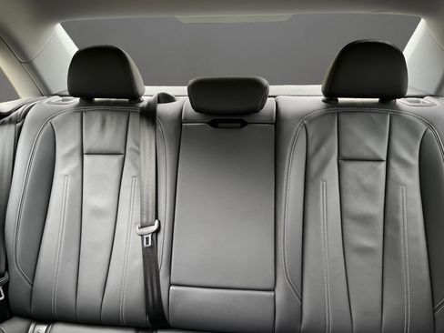 Used 2023 Audi A4 2.0T Premium w/ Convenience Package image 17