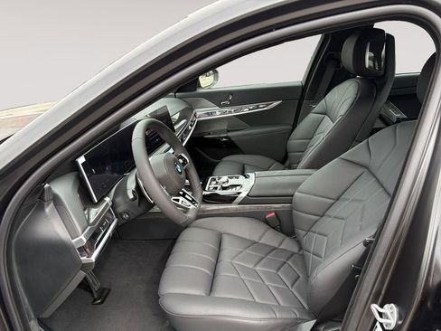 New 2026 BMW 740i xDrive AWD/4WD image 9