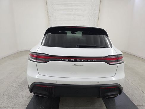 Used 2023 Porsche Macan AWD/4WD image 7