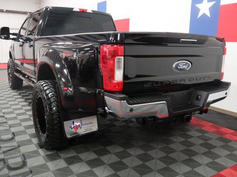 Used 2019 Ford F350 Lariat w/ Lariat Value Package AWD/4WD image 11