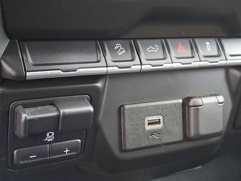 Used 2019 Chevrolet Silverado 1500 Custom Trail Boss w/ Custom Convenience Package image 22