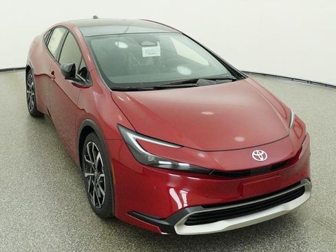 New 2026 Toyota Prius Plug-In Hybrid FWD image 14