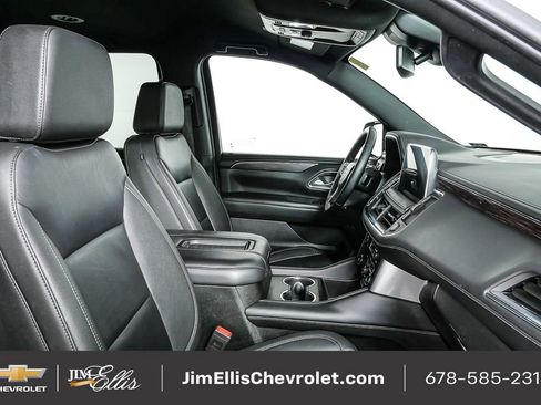 Used 2024 Chevrolet Suburban LT image 23