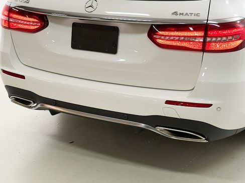 Used 2019 Mercedes-Benz E 450 4MATIC Wagon image 11