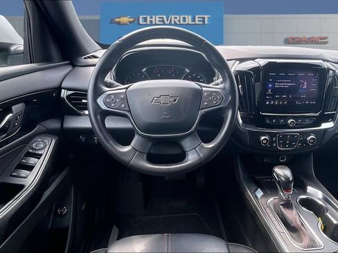 Used 2022 Chevrolet Traverse RS FWD image 8