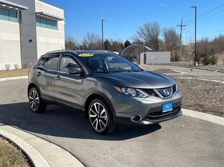 Used 2018 Nissan Rogue Sport SL video 1